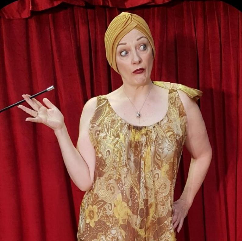 Floss Ross as Fanny
