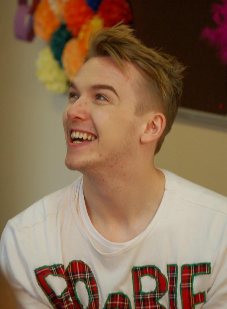 Ross McNally as Boaby