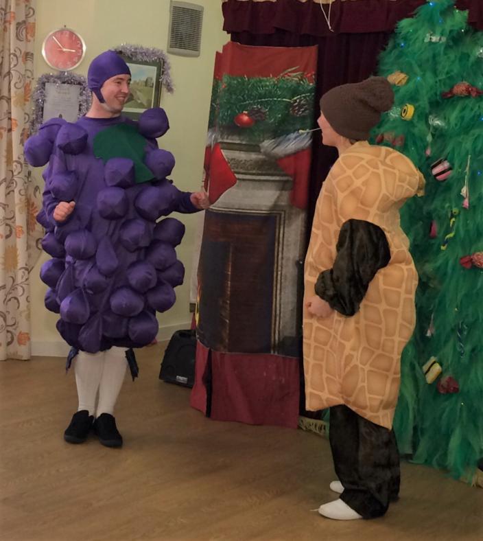 21. Mark McMinn as Fruit and Sarah J Warren as Nut